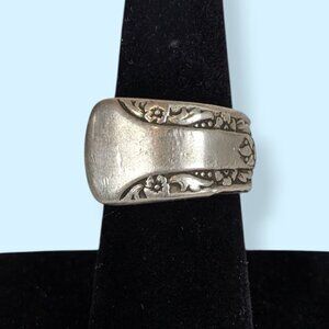 V. Square-End Cutlery Conversion Ring